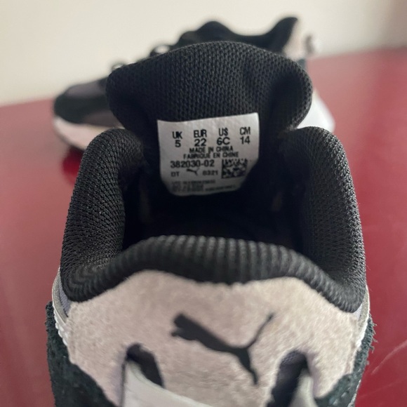 Puma - Picture 2 of 2